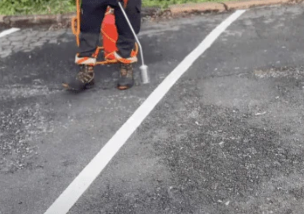 Thermoplastic line marking